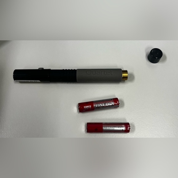 Quartet Classic Comfort Class 2 Laser Pointer - Graphite Gray - Picture 5 of 7